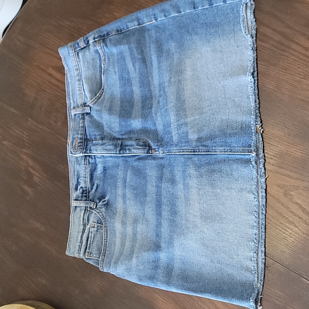 Gently loved blue Jean skirt